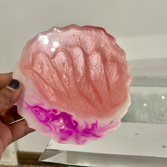 Pink & Purple Shell Resin Coaster – Handmade Decorative Tray - Picture 1 of 2